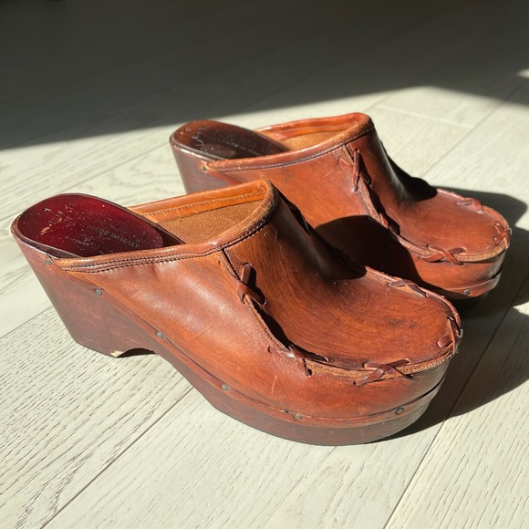 Vintage Shoes - Vintage 70s Hippie boho Wooden Platform 100% Genuine Leather Clogs Mules Slides